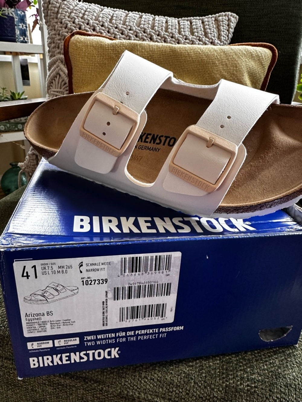 Birkenstock Arizona White Two-Strap Sandals with Gold Buckles size 41 women’s 10
